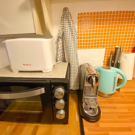 Charming Bairro Alto 2-bedroom Escape Lissabon