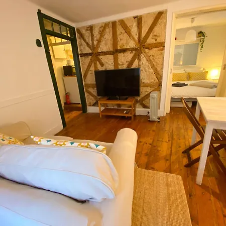 Charming Bairro Alto 2-bedroom Escape Appartement