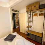 Charming Bairro Alto 2-bedroom Escape * Лісабон
