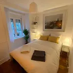 Апартаменти Charming Bairro Alto 2-bedroom Escape
