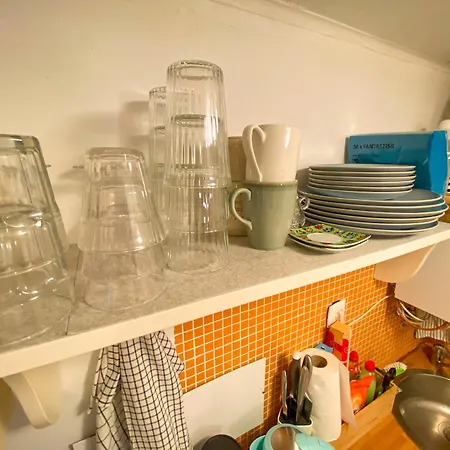 Charming Bairro Alto 2-bedroom Escape * Лісабон